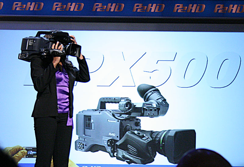 Illustration for article titled NAB07: Panasonic Busts Out HPX500 Pro HD Camcorder